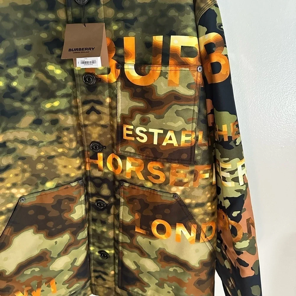 BURBERRY
Malvern Camouflage Logo Print Jacket - Picture 4 of 12